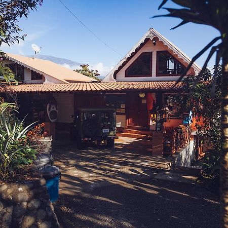 Spanish By The River - Turrialba Extérieur photo